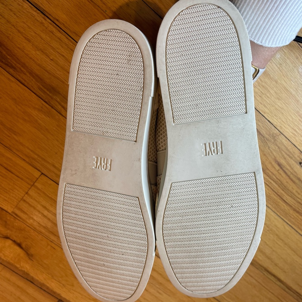Frye Ivy Diamond Emboss Slip On Shoes 9 - Picture 8 of 9